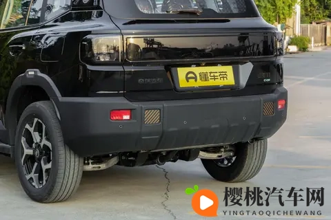 三电机四驱加持!捷途山海 T1 城市通勤 + 轻越野驾驶感拉满-2