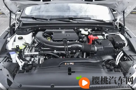 中国特供,预算20万想买豪华品牌,TA却成为绕不开的选择?-1