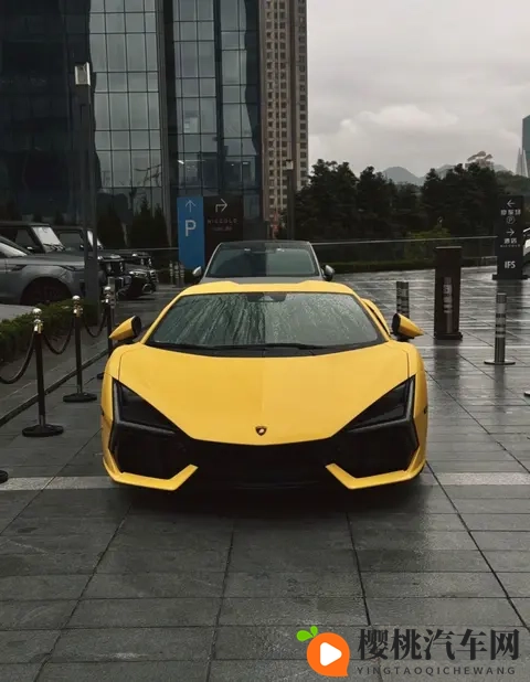 锋芒破界,艺术与空气动力学的巅峰——兰博基尼Revuelto设计美学-2