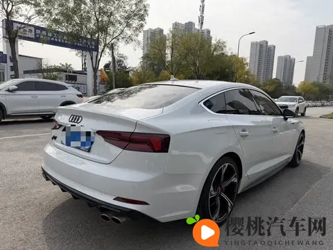 一手奥迪A5：20款白色座驾，9万公里，1468万值得入手？-2