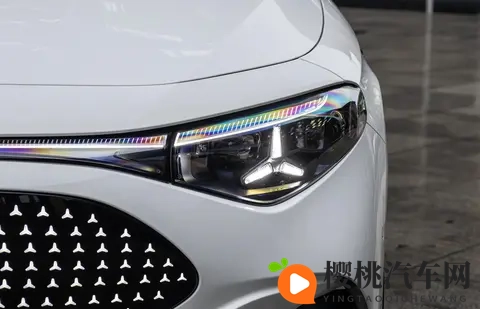 美女坤坤：科技跨界新潮流，坤坤携手汽车品牌惊艳亮相-3