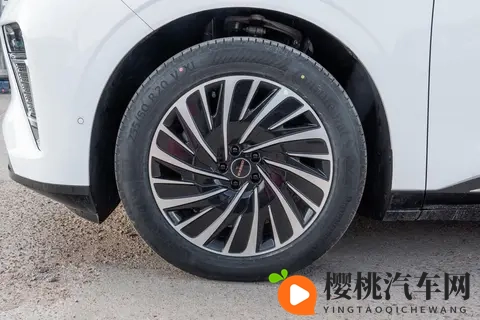 都说车是移动的家?这台星纪元ET把豪华、安全都给咱备齐了-3