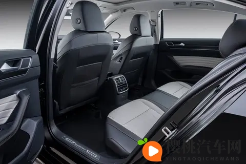 小小拗女性BBW:执着女性体重不凡,性格独特-1