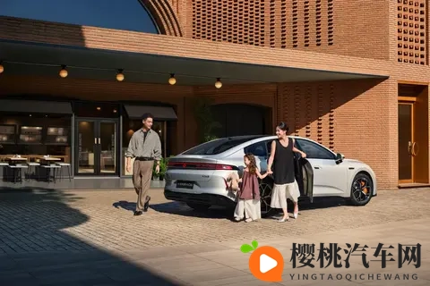 提供六款纯电两款增程版本 长安启源A06上市1099万起-1