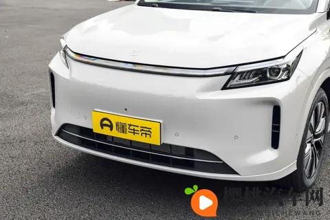 续航超千公里，空间够宽敞，这十万级SUV能让你的用车更省心-2