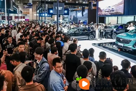 先做靠谱的车,再当懂你的客厅:购车决策的平衡之道-3