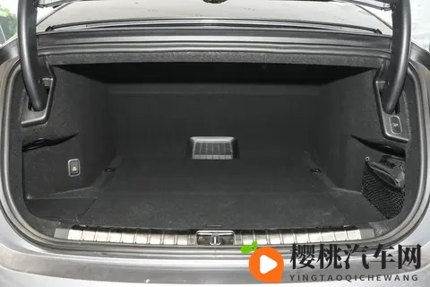 蔚来 ET9 全面升级驾乘皆顶流，BBA 行政旗舰地位遇挑战-3