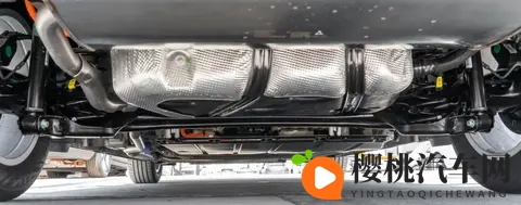 离谱了,688万拿下国产AMG。。。-3