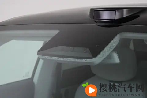 探秘2025款星纪元ET增程版 四驱至臻尊享:豪华与实用的结合-3