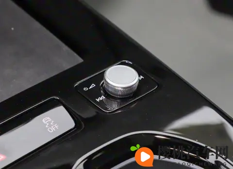 奥迪新车没白等,低功率不带电加速7X秒?采用半隐藏式门把手-1