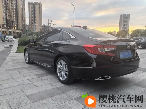 一手准新雅阁，260TURBO精英版，九万多开回家！-2