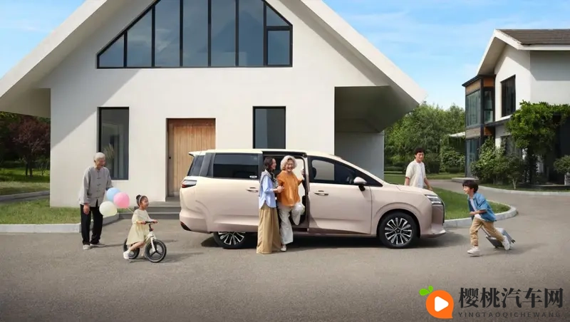 73万元起售!能不能既要又要?五菱星光730它真可以!-1