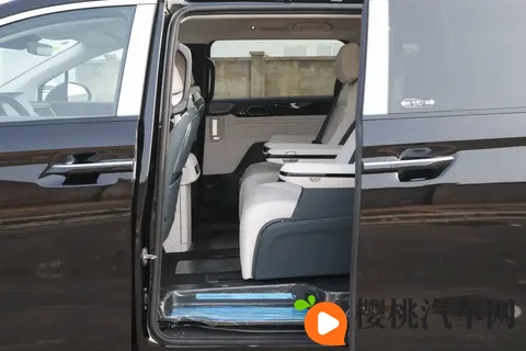 家用 MPV :高山 7 四驱 + 灵活空间,夏标配加热功能-2