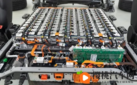 增程车和充电站的拉锯战,谁先赢谁先败-2