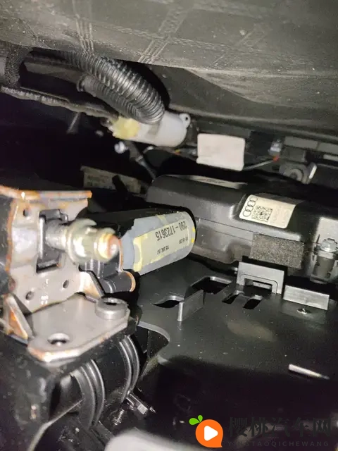 16万多拿下行政座驾,二手奥迪A8L,宜商宜家!-3