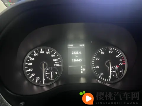 宜商宜家好选择,13万拿下2018款二手奔驰威霆7座-2