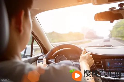 绿灯不走，罚款200扣6分！交警严肃提醒：别在路口“思考人生”-3