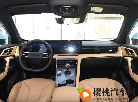 2026款荣威eRX5推出超混行政版，搭载15T插混动力，售1539万-1