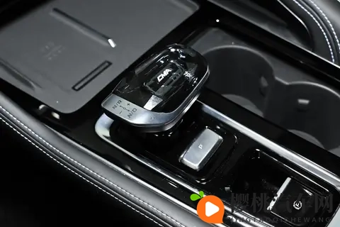 2026款吉利星瑞：20T+8AT，L2级辅助驾驶，13万级燃油轿车新标杆-1