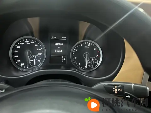 18万多拿下奔驰威霆,宜商宜家的MPV之选?-1