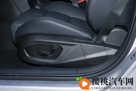 运动钢炮,怎么选才能与众不同?第三代领克03:限时1038万起-3