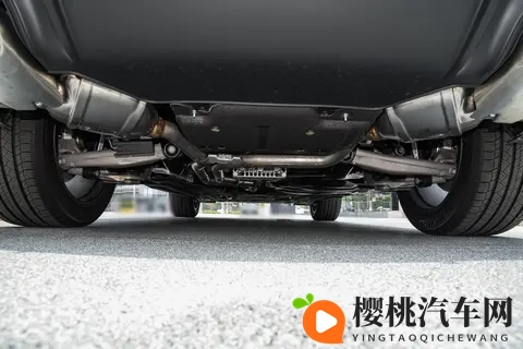 选 2026 款 Macan 不迷茫:传统与科技属性分析 60 万预算选择思路-1