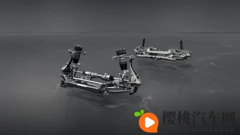 打破续航焦虑！2025款星纪元ET亮相 1615km综合续航+零重力座椅-3