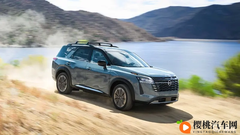 日产Pathfinder中期改款发布：更智能、更舒适-1