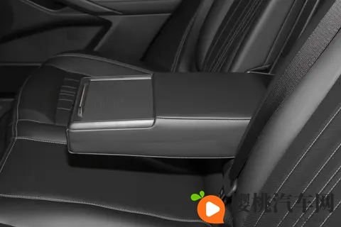 福特蒙迪欧:打破合资B级车动力与配置不可兼得的困境-1