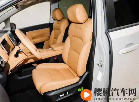 “2+2+3”大7座,加满油一口气能跑1100km,10万买车看看这辆!-2