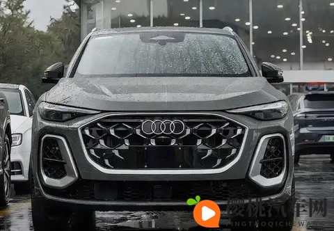 奥迪Q5L这次改得不得了,华为智驾和灯厂新把戏都来了-2