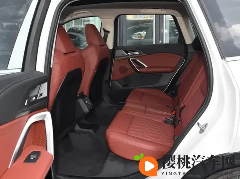 宝马SUV只卖168万!多层隔音玻璃、标配“T”动力,油耗仅69L-1