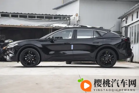 B级车怎么选？这款车型动力油耗低，空间大，配置丰富，值得一看-1