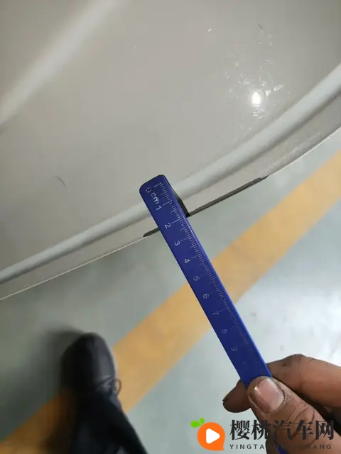 蔚来ES6 30万台纪念版上市,租电价2418万元-1