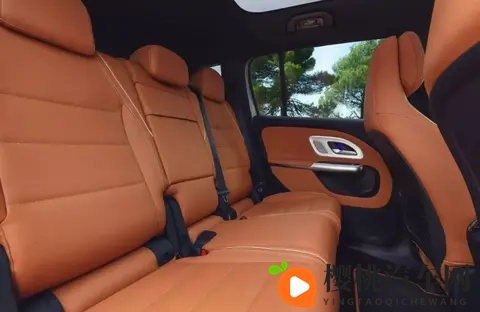 新一代奔驰GLB内饰官图发布 可选装“星空顶” 12月8日亮相-2