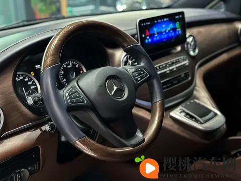 358万，宜商宜家，体验准新奔驰威霆的舒适空间-3