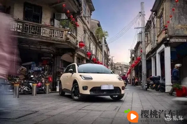 趁小表妺洗澡玩她捏她的胸:表妹洗澡时,恶作剧般戏弄她胸部-1