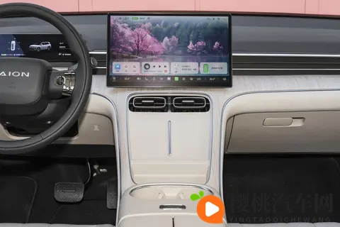 埃安 AION i60 预售价1268万起，家用SUV选这款增程车，能省不少油-2