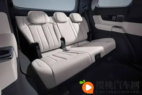 1968 万起享云辇 + C智驾，比亚迪夏四版本配置详解-3