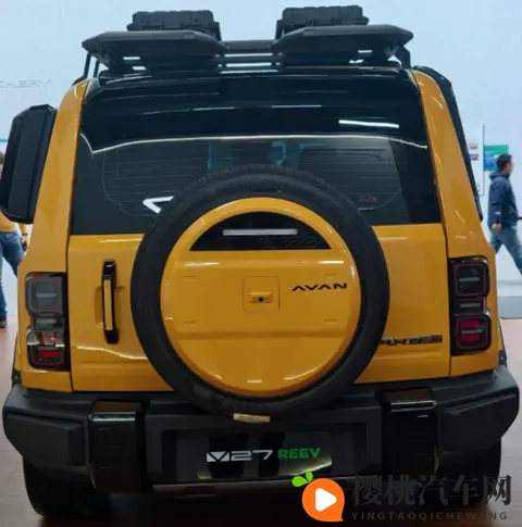 奇瑞一“大号SUV”来了，长得像路虎卫士+混动引擎，走平价路线-3