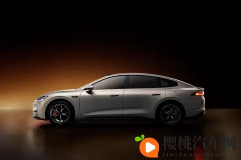 长安启源A06仅1099万起,10-15万家轿市场又一新选择?-3