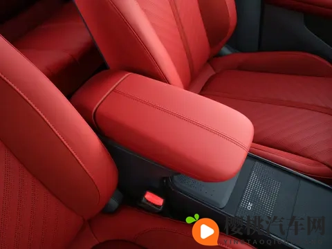 领克Z20曜红版官图发布，将于广州车展亮相-2