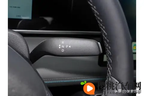 9万级卷王焕新！2026款秦L DM-i实测：续航油耗双突破，还降了价？-1