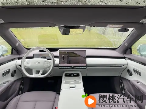 “超配”+“超值” 长安启源A06上市，售1099万起-3