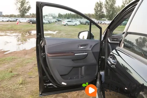 2998万起，2026款丰田格瑞维亚怎么选？对比配置之后有答案了-3