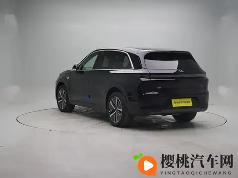 每日一款车-理想L6-2