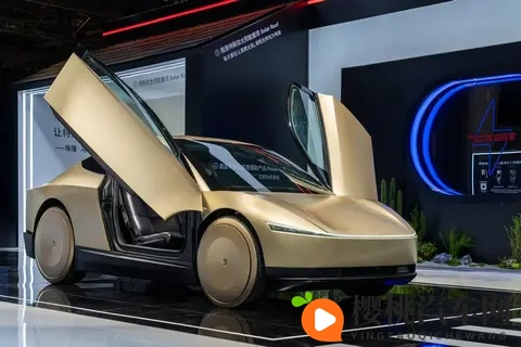进博会炸场！特斯拉Cybercab无方向盘，21万可体验！-1