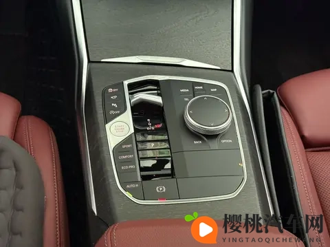 718吃瓜:跑车失控撞树引关注,车主保养意识待加强-3