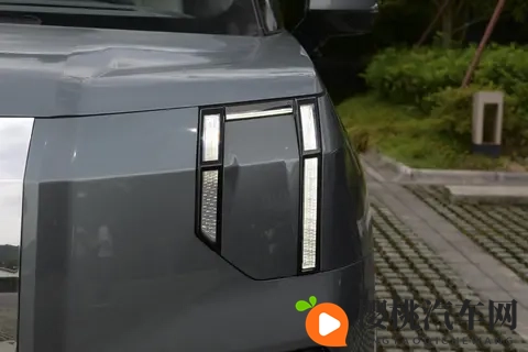 双十一豪礼就它了!极氪009:给家人移动的安全堡垒与豪华会客厅-1