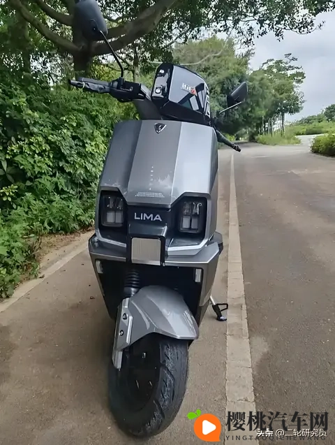 老人玩小雏雌女ND另类：老年娱乐涉敏感内容，引发社会关注-2